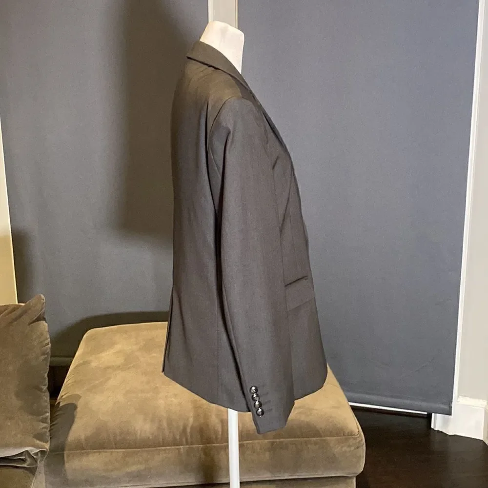 Mogu Men’s Gray Suit Jacket Blazer Slim Fit One Button Notch Lapel Size 44 NWT